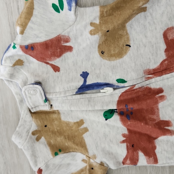 Set of 2 identical Carter Baby Footies - Picture 4 of 7